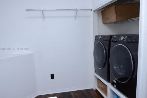 Купить виллу или дом в Майами, Флорида 3 спальни, 138.52м2, № 1995496 - фото 13