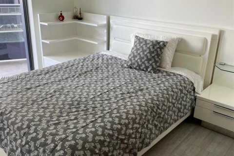 Condo in Miami, Florida, 2 bedrooms  № 2017583 - photo 10