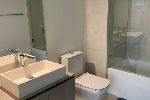 Condo in Miami, Florida, 2 bedrooms  № 2017583 - photo 8