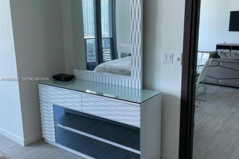 Condo in Miami, Florida, 2 bedrooms  № 2017583 - photo 15