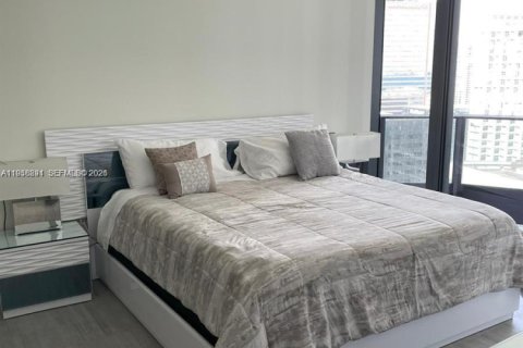 Condo in Miami, Florida, 2 bedrooms  № 2017583 - photo 16