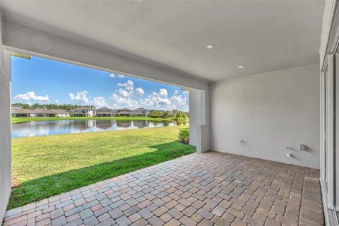 Villa ou maison à vendre à Wesley Chapel, Floride: 4 chambres, 271.37 m2 № 2091795 - photo 4