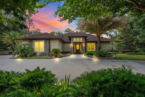 House in Dunnellon, Florida 4 bedrooms, 311.22 sq.m. № 2167684