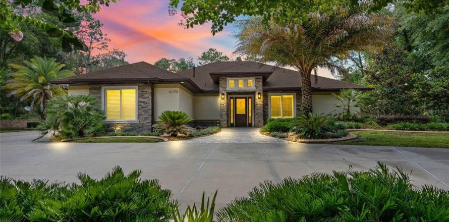Casa en Dunnellon, Florida 4 dormitorios, 311.22 m2 № 2167684