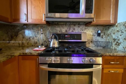 Casa en venta en Sunrise, Florida, 2 dormitorios, 92.9 m2 № 1692023 - foto 12