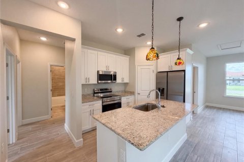 House in Kissimmee, Florida 4 bedrooms, 156.26 sq.m. № 2227793 - photo 2