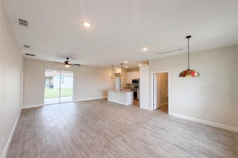House in Kissimmee, Florida 4 bedrooms, 156.26 sq.m. № 2227793 - photo 3