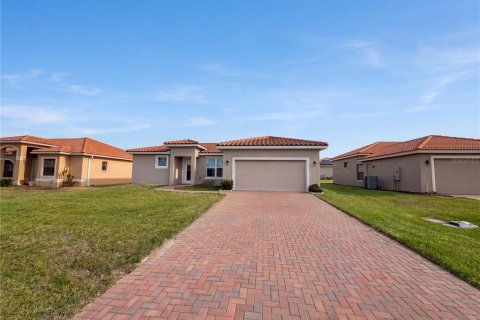 House in Kissimmee, Florida 4 bedrooms, 156.26 sq.m. № 2227793 - photo 18