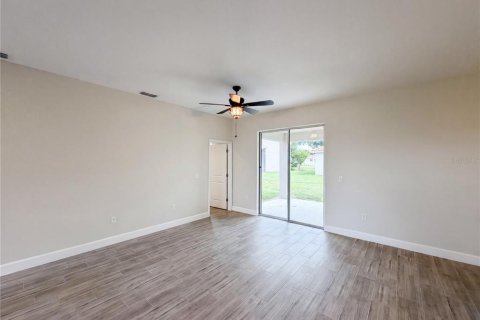 House in Kissimmee, Florida 4 bedrooms, 156.26 sq.m. № 2227793 - photo 10