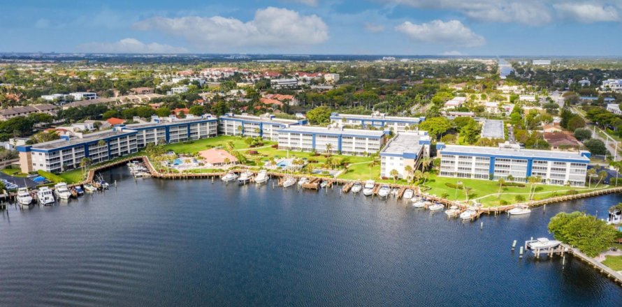 Condominio en Delray Beach, Florida, 2 dormitorios № 987152