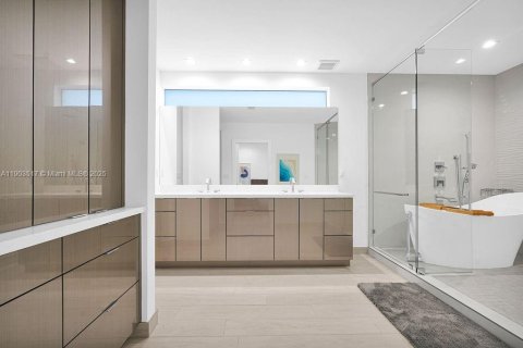 Casa en venta en Hollywood, Florida, 4 dormitorios, 375.6 m2 № 1954754 - foto 20