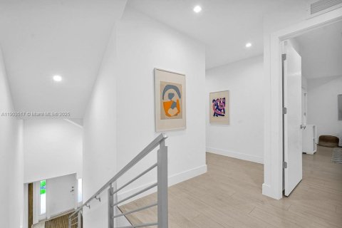 Casa en venta en Hollywood, Florida, 4 dormitorios, 375.6 m2 № 1954754 - foto 23