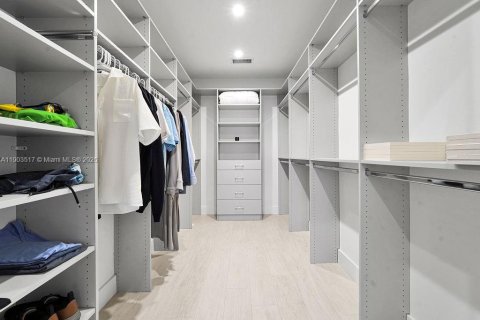 Casa en venta en Hollywood, Florida, 4 dormitorios, 375.6 m2 № 1954754 - foto 22