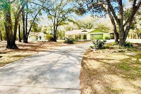 Casa en venta en Brooksville, Florida, 4 dormitorios, 231.33 m2 № 1563243 - foto 1
