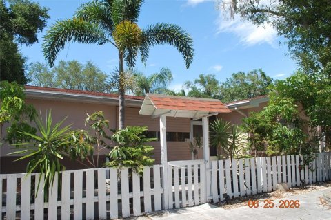 Villa ou maison à Palm Harbor, Floride 3 chambres, 104.24 m2 № 2209652
