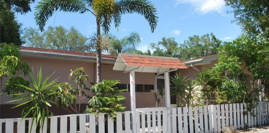 Villa ou maison à Palm Harbor, Floride 3 chambres, 104.24 m2 № 2209652