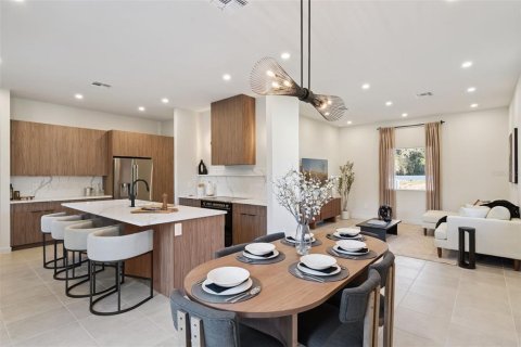 House in Lady Lake, Florida 3 bedrooms, 154.12 sq.m. № 2119501 - photo 8