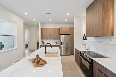 House in Lady Lake, Florida 3 bedrooms, 154.12 sq.m. № 2119501 - photo 9