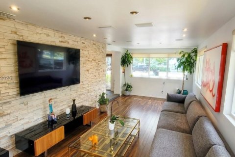 Снять в аренду виллу или дом в Норт-Майами, Флорида 3 спальни, 145.95м2, № 2011471 - фото 15