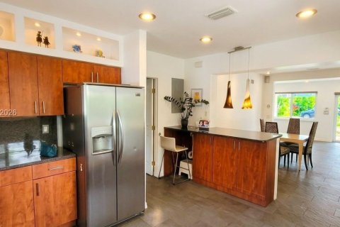 Снять в аренду виллу или дом в Норт-Майами, Флорида 3 спальни, 145.95м2, № 2011471 - фото 22