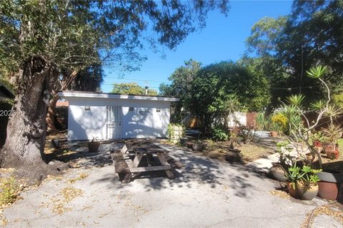 Casa en alquiler en North Miami, Florida, 3 dormitorios, 145.95 m2 № 2011471 - foto 6