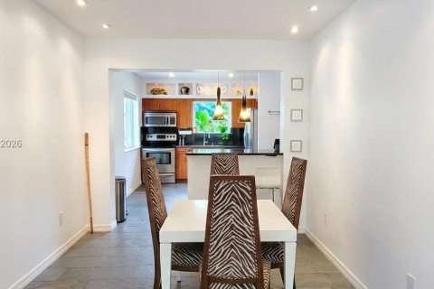 Снять в аренду виллу или дом в Норт-Майами, Флорида 3 спальни, 145.95м2, № 2011471 - фото 26