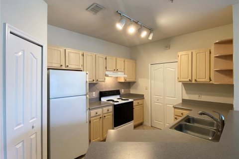 Condominio en alquiler en Maitland, Florida, 2 dormitorios, 103.21 m2 № 1916836 - foto 2