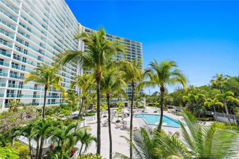 Copropriété à vendre à Sunny Isles Beach, Floride: 2 chambres, 126.07 m2 № 1891748 - photo 28
