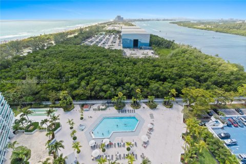Copropriété à vendre à Sunny Isles Beach, Floride: 2 chambres, 126.07 m2 № 1891748 - photo 26