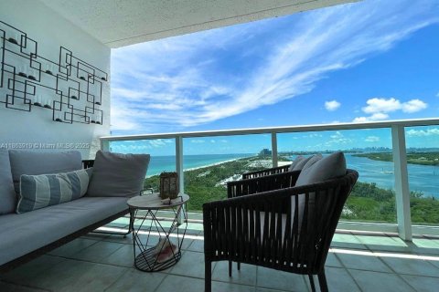 Condo in Sunny Isles Beach, Florida, 2 bedrooms  № 1891748 - photo 7