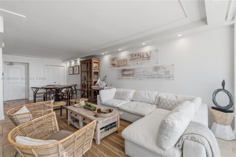 Copropriété à vendre à Sunny Isles Beach, Floride: 2 chambres, 126.07 m2 № 1891748 - photo 22