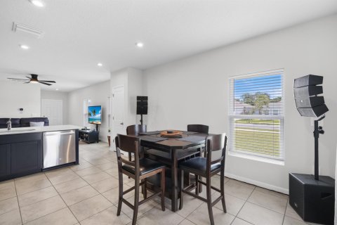House in St. Lucie, Florida 3 bedrooms, 122.07 sq.m. № 2147254 - photo 19
