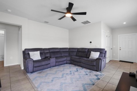 House in St. Lucie, Florida 3 bedrooms, 122.07 sq.m. № 2147254 - photo 14