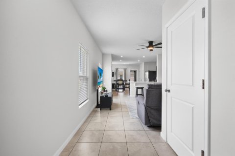 House in St. Lucie, Florida 3 bedrooms, 122.07 sq.m. № 2147254 - photo 10