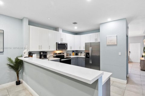 Immobilier commercial à vendre à Fort Lauderdale, Floride: 232.63 m2 № 1988931 - photo 18