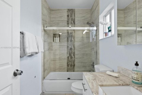 Immobilier commercial à vendre à Fort Lauderdale, Floride: 232.63 m2 № 1988931 - photo 28