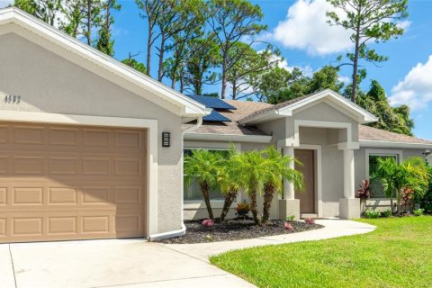 Villa ou maison à vendre à North Port, Floride: 3 chambres, 136.1 m2 № 1909480 - photo 2