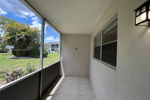 Condo in Margate, Florida, 1 bedroom  № 1893252 - photo 13