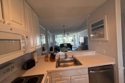 Condo in Jupiter, Florida, 2 bedrooms  № 1455915 - photo 6