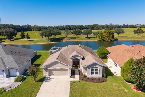 Villa ou maison à The Villages, Floride 3 chambres, 215.9 m2 № 2430673