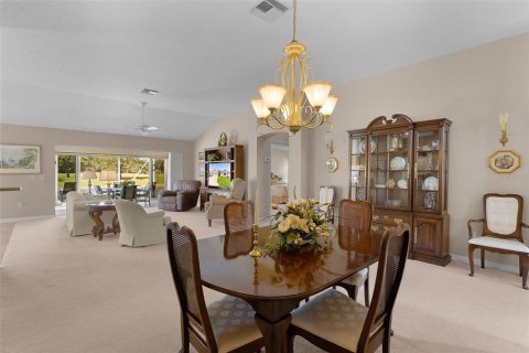 Villa ou maison à vendre à The Villages, Floride: 3 chambres, 215.9 m2 № 2430673 - photo 10