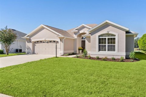 Villa ou maison à vendre à The Villages, Floride: 3 chambres, 215.9 m2 № 2430673 - photo 2