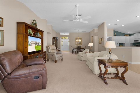 Villa ou maison à vendre à The Villages, Floride: 3 chambres, 215.9 m2 № 2430673 - photo 12