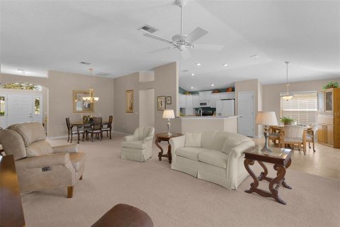 Villa ou maison à vendre à The Villages, Floride: 3 chambres, 215.9 m2 № 2430673 - photo 6