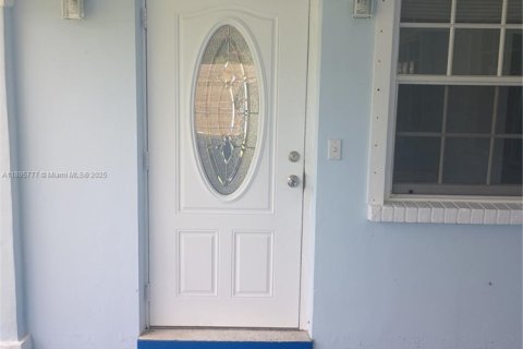 Casa en alquiler en Lauderdale-by-the-Sea, Florida, 1 dormitorio № 2081478 - foto 10