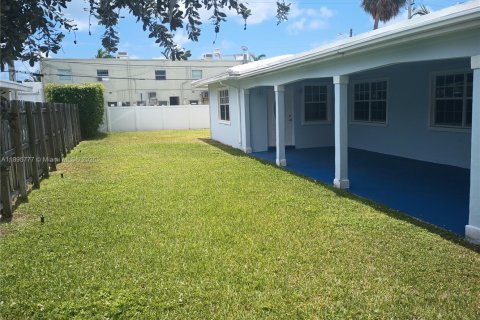 Casa en alquiler en Lauderdale-by-the-Sea, Florida, 1 dormitorio № 2081478 - foto 7