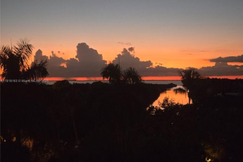 Condominio en Key Biscayne, Florida, 2 dormitorios  № 1974502