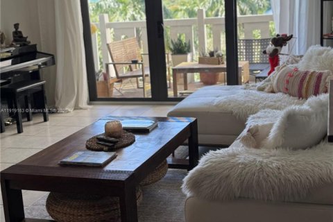 Condominio en venta en Key Biscayne, Florida, 2 dormitorios, 130.9 m2 № 1974502 - foto 2