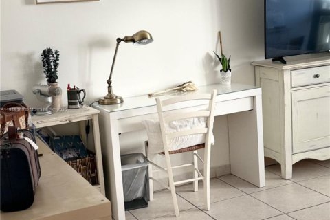 Condominio en venta en Key Biscayne, Florida, 2 dormitorios, 130.9 m2 № 1974502 - foto 12