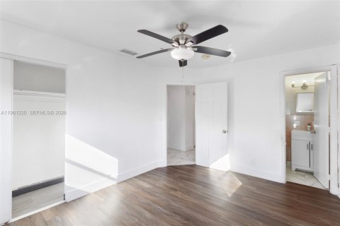 Villa ou maison à vendre à North Lauderdale, Floride: 4 chambres, 152.36 m2 № 2025008 - photo 22